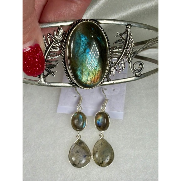 Jewelry - ✨ Labradorite Flash Statement Gift Set • Cuff + Earrings